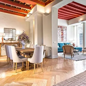 https://genteel-home-palacio-abades.es-andalucia.com